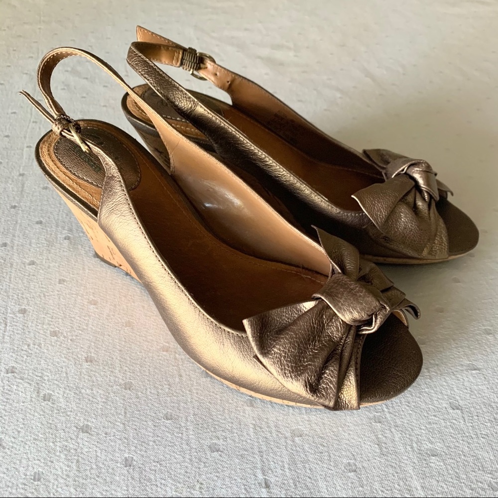 Clarks Artisan Fiddle Bow Bronze Wedges